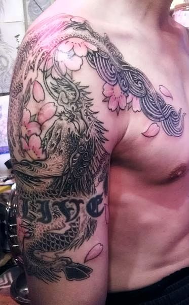 腕,肩,男性,フラワー,抜き,桜,花,麒麟,動物,カラータトゥー/刺青デザイン画像