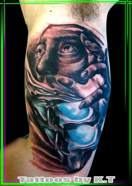 二の腕,男性,スカル,リアリスティック,ブラック＆グレイ,ブラック＆グレータトゥー/刺青デザイン画像