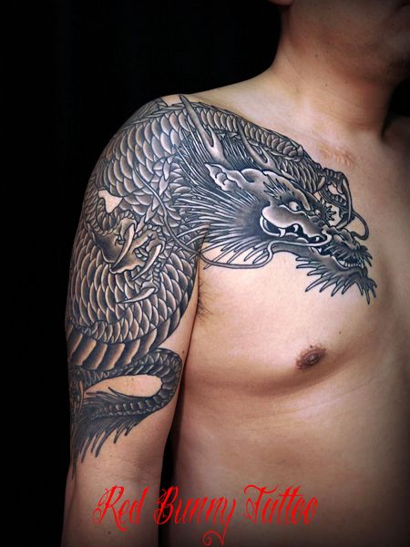 腕,胸,龍,抜き,ブラック＆グレイ,ブラック＆グレータトゥー/刺青デザイン画像