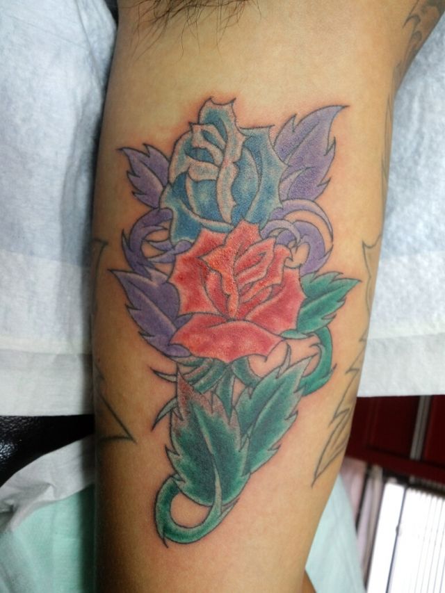 薔薇,腕,花タトゥー/刺青デザイン画像