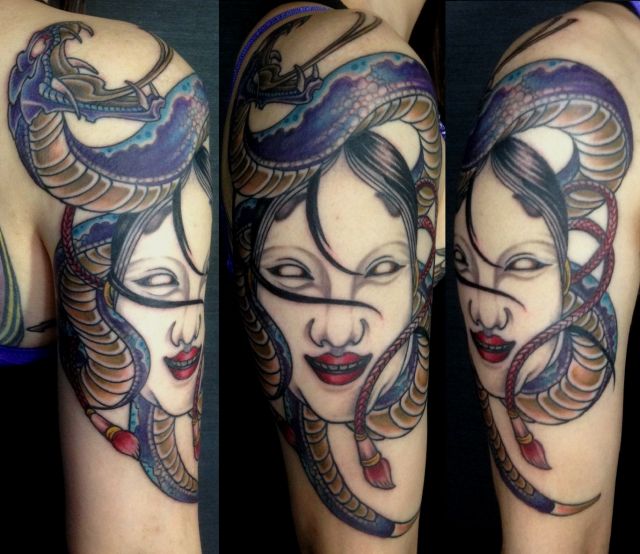 腕,女性,大蛇,蛇,面,能面,お面,カラー,カラフルタトゥー/刺青デザイン画像