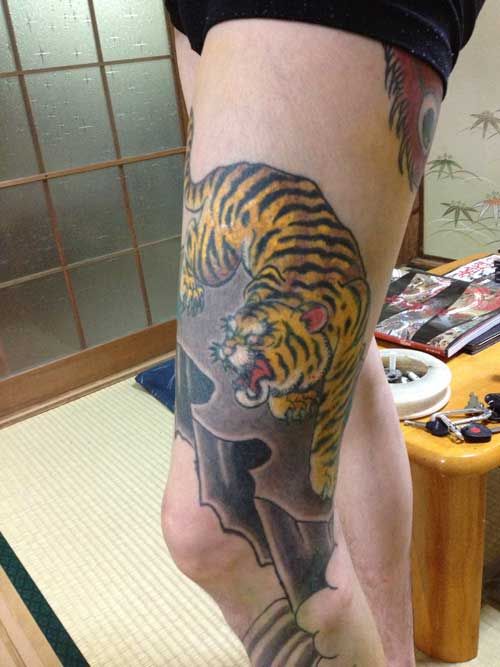 虎,足,カラータトゥー/刺青デザイン画像