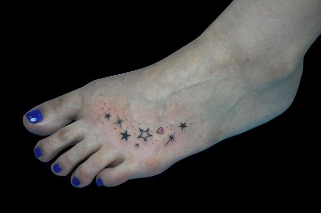 星,足,女性,スタータトゥー/刺青デザイン画像