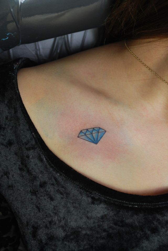 女性,ダイヤモンド,カラータトゥー/刺青デザイン画像