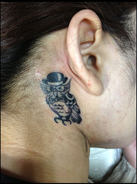 女性,耳,フクロウタトゥー/刺青デザイン画像