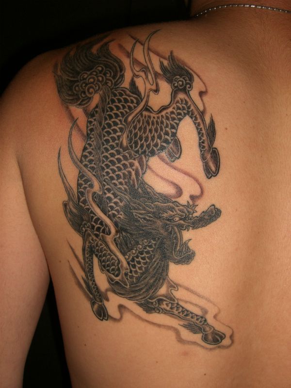 麒麟,背中,ブラック＆グレータトゥー/刺青デザイン画像