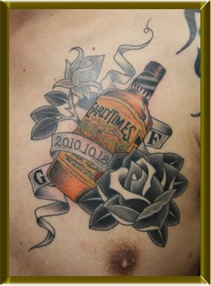 胸,瓶,薔薇タトゥー/刺青デザイン画像