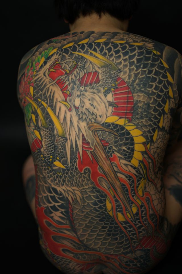 背中,龍,額,菊,カラータトゥー/刺青デザイン画像