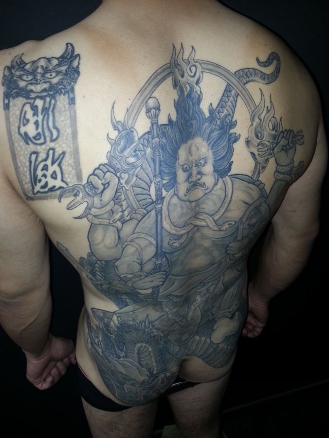 背中,神仏,烏彫りタトゥー/刺青デザイン画像