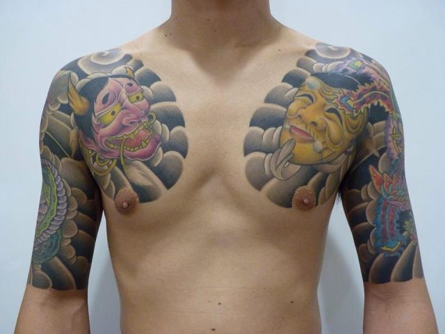 胸,太鼓,カラータトゥー/刺青デザイン画像