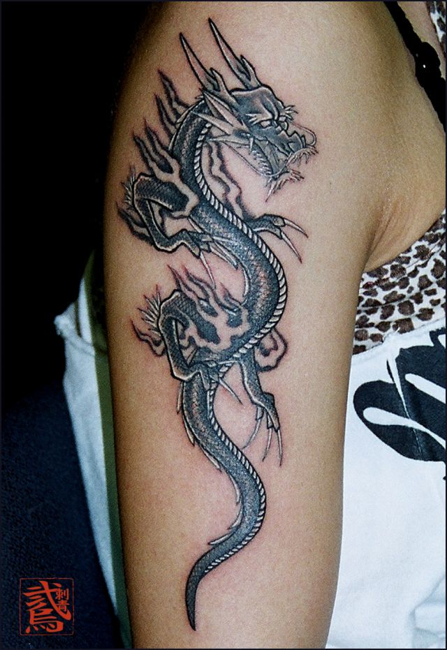 腕,龍,ブラック＆グレータトゥー/刺青デザイン画像