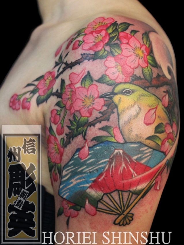 腕,胸,桜,鳥,フラワー,カラータトゥー/刺青デザイン画像