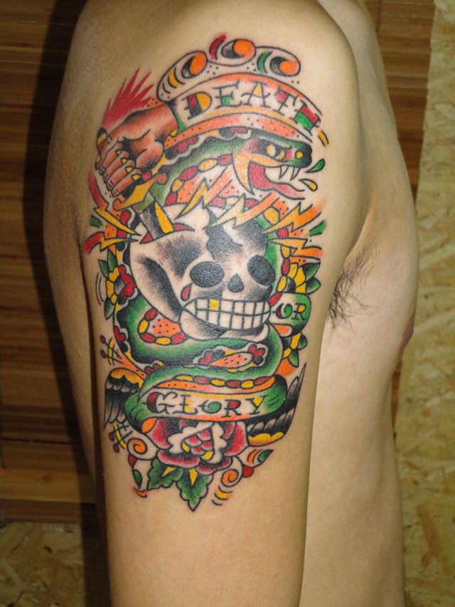 腕,肩,メキシカンスカル,英字,文字,ニュースクールタトゥー/刺青デザイン画像