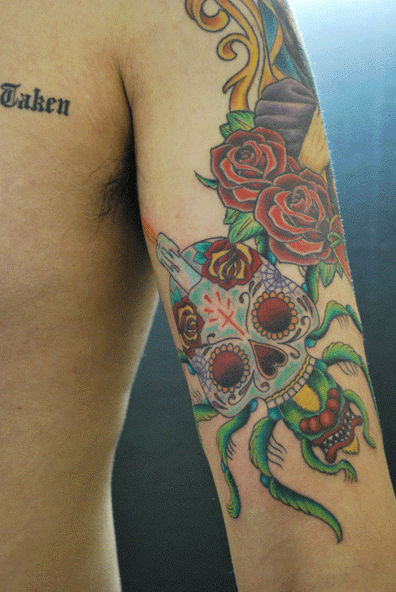 腕,メキシカンスカル,薔薇タトゥー/刺青デザイン画像