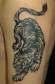 虎,腕,ブラック＆グレータトゥー/刺青デザイン画像
