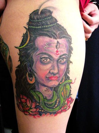 ポートレイト,人物,女性,足,蛇タトゥー/刺青デザイン画像