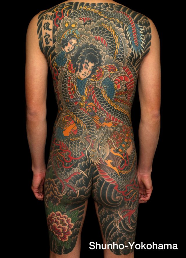 背中,太もも,男性,尻,龍,牡丹,人物,額,カラータトゥー/刺青デザイン画像