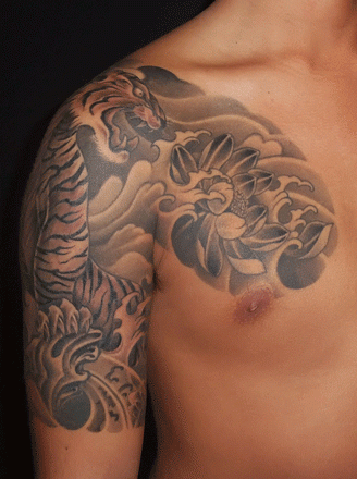 虎,太鼓,五分袖,百合,動物,ブラック＆グレータトゥー/刺青デザイン画像