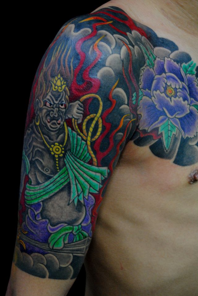 腕,人物,五分袖,カラータトゥー/刺青デザイン画像