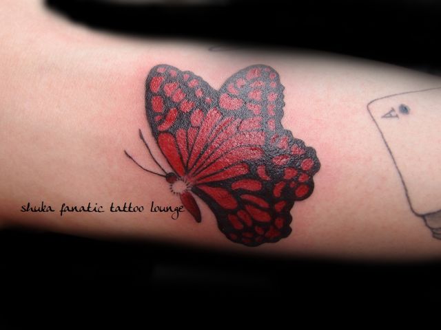 女性,腕,蝶,トランプタトゥー/刺青デザイン画像