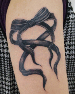 女性,腕,リボンタトゥー/刺青デザイン画像