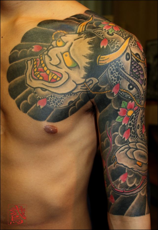 腕,胸,蛇,桜,般若面タトゥー/刺青デザイン画像