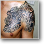 胸,虎,ブラック＆グレータトゥー/刺青デザイン画像