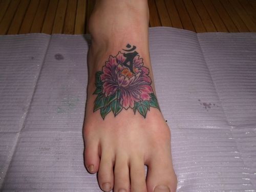 女性,足,牡丹,梵字タトゥー/刺青デザイン画像