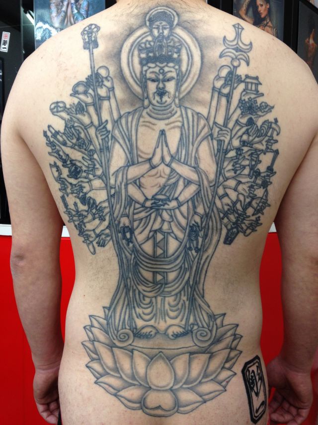背中,人物,抜き,観音,神仏,ブラック＆グレイ,烏彫りタトゥー/刺青デザイン画像
