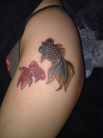 金魚,女性,腕タトゥー/刺青デザイン画像