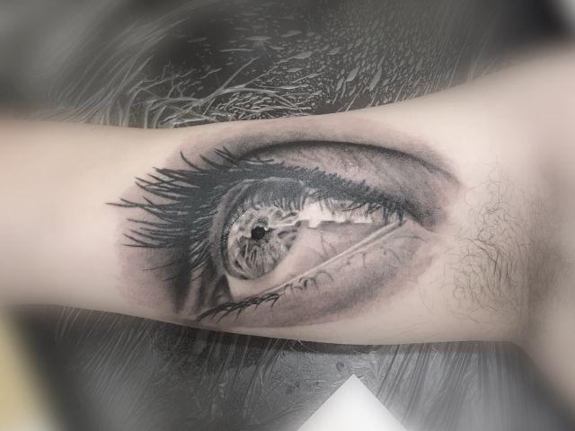 腕,目,ポートレイト,ポートレート,リアリスティック,ブラック＆グレイ,ブラック＆グレータトゥー/刺青デザイン画像