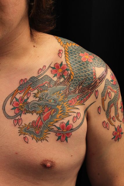 肩,龍,桜,花タトゥー/刺青デザイン画像