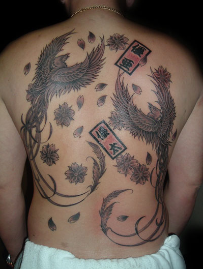 背中,抜き,鳳凰,桜,ブラック＆グレータトゥー/刺青デザイン画像