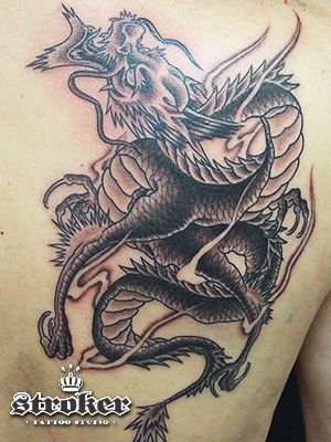 龍,ブラック＆グレー,背中タトゥー/刺青デザイン画像