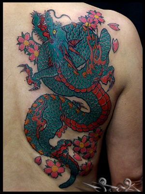 背中,女性,龍,カラー,カラフルタトゥー/刺青デザイン画像