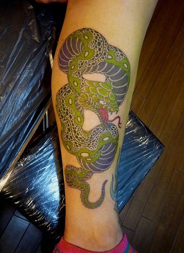 足,蛇,カラータトゥー/刺青デザイン画像