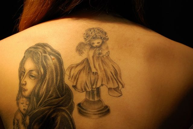 女性,背中,人物,ブラック＆グレータトゥー/刺青デザイン画像