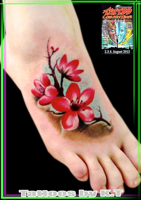 足,女性,くるぶし,ワンポイント,桜,花,木,カラー,カラフルタトゥー/刺青デザイン画像