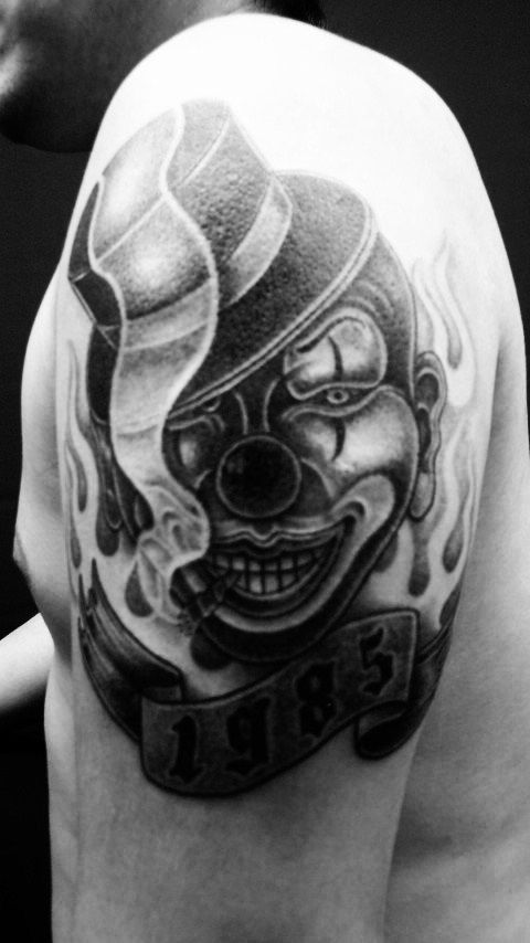 面,ピエロ,腕,ブラック＆グレータトゥー/刺青デザイン画像