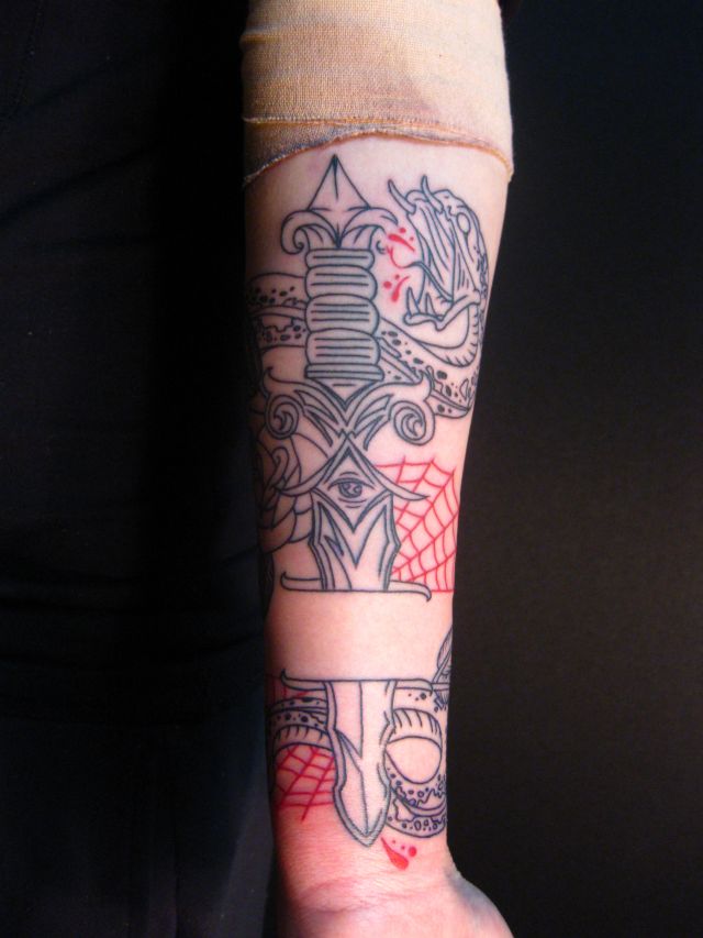 腕,剣,蛇タトゥー/刺青デザイン画像