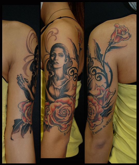 女性,腕,人物,薔薇,文字,レタータトゥー/刺青デザイン画像