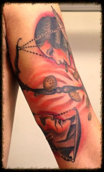 腕,カラー,天秤タトゥー/刺青デザイン画像