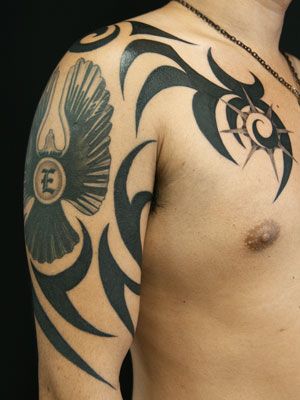 腕,胸,トライバル,鳥タトゥー/刺青デザイン画像