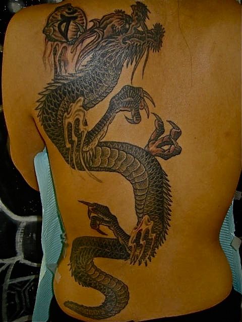 龍,背中,梵字,抜き,ブラック＆グレータトゥー/刺青デザイン画像