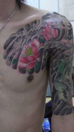 腕,胸,カラー,牡丹,五分袖,太鼓タトゥー/刺青デザイン画像