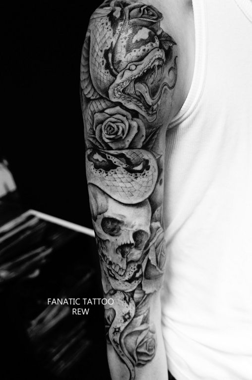 腕,スカル,蛇,薔薇タトゥー/刺青デザイン画像