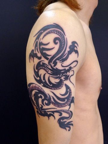 腕,男性,龍,トライバル,ブラック＆グレイ,ブラック＆グレータトゥー/刺青デザイン画像