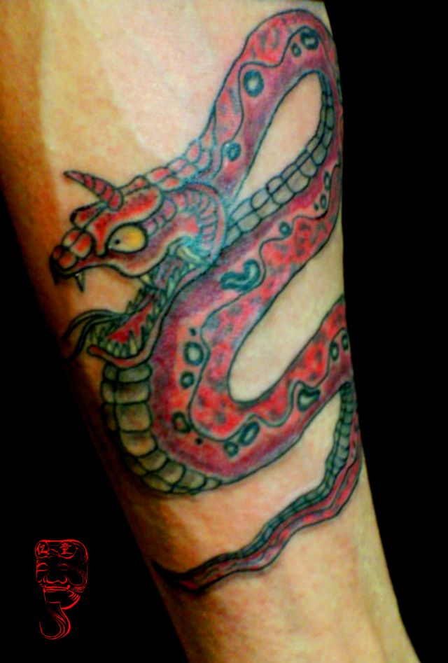 腕,蛇タトゥー/刺青デザイン画像