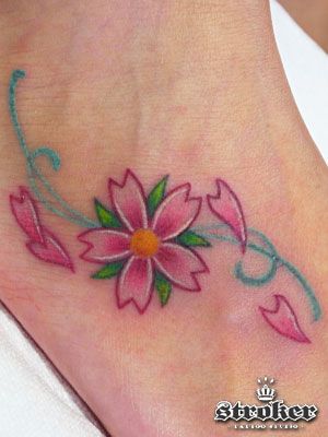 足,桜,女性タトゥー/刺青デザイン画像