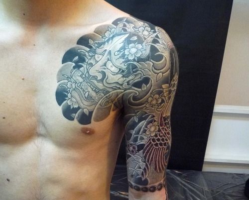 腕,肩,二の腕,男性,鯉,般若,五分袖,ブラック＆グレイ,烏彫りタトゥー/刺青デザイン画像